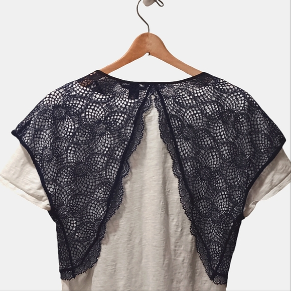 - LACE LAYERING TOP W/OPEN BACK - Picture 3 of 5